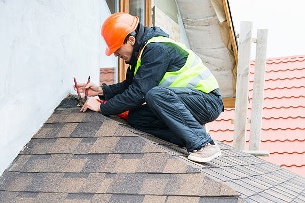 Best Roof Gutter Cleaning  in North Yelm, WA